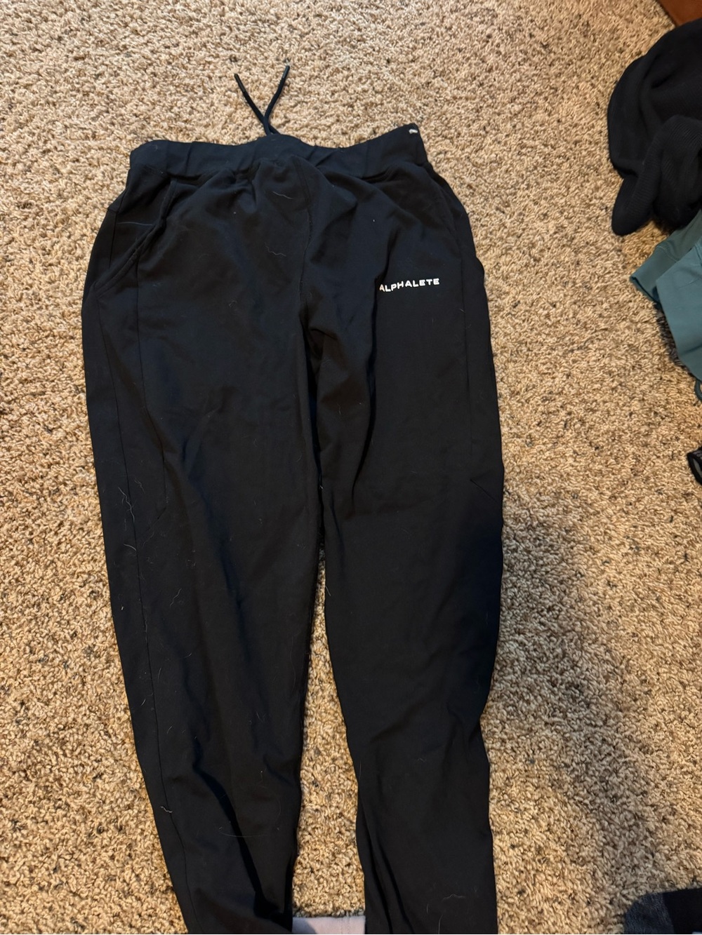 Alphalete Black Tapered Jogger Sweatpants